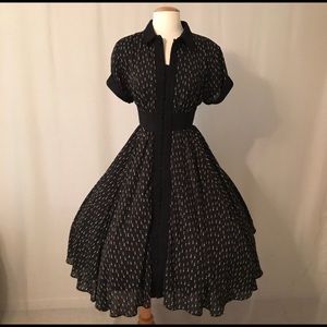 Vintage-Inspired 💄 Print Fit & Flare